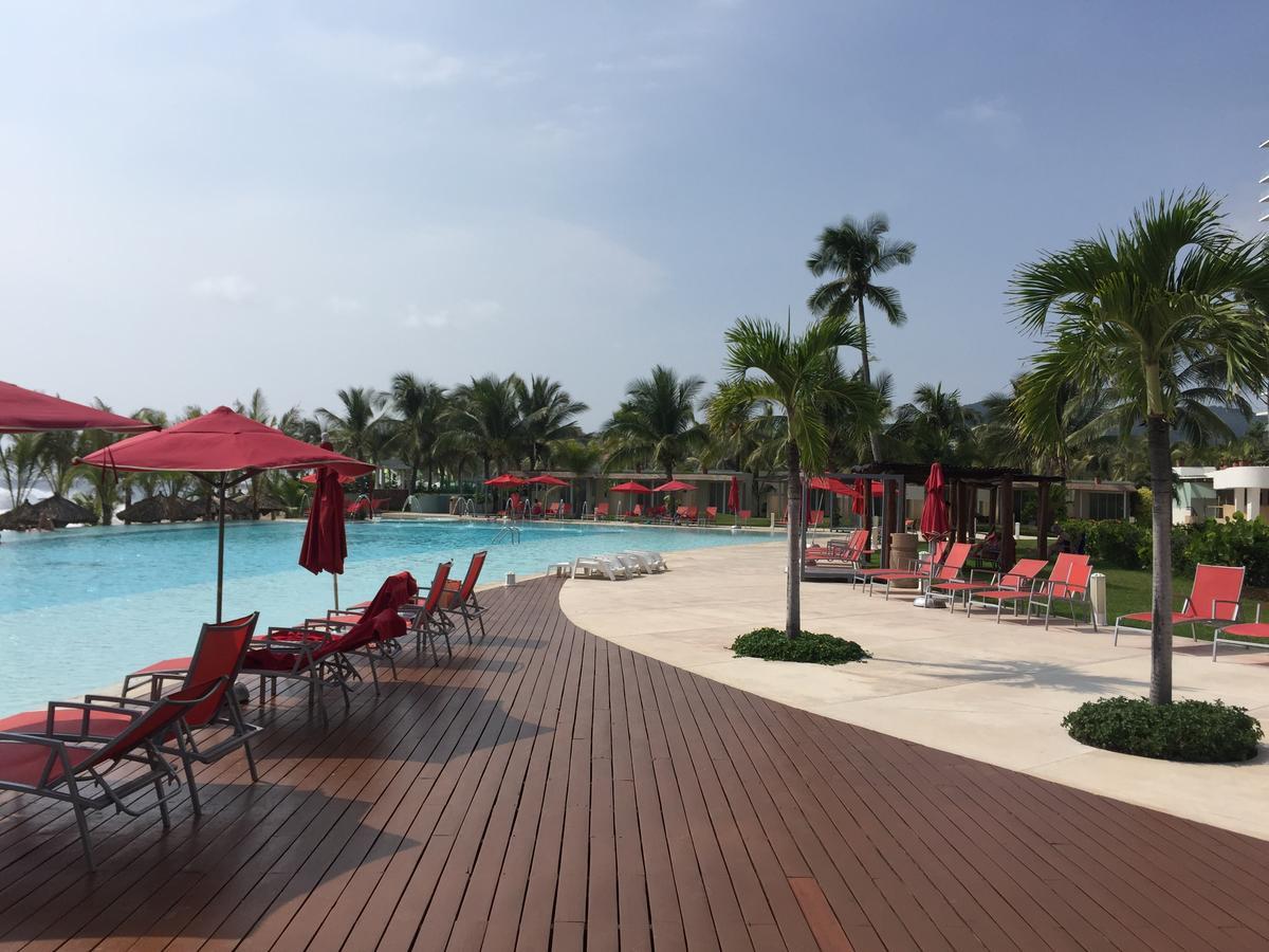 Bay View Grand Marina 1605 Sur Apartment Икстапа Екстериор снимка
